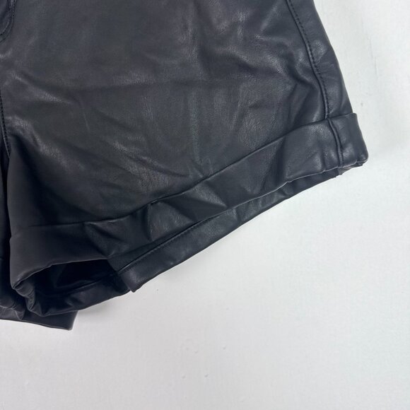 American Eagle super Stretch Faux Leather Shorts Hi-Rise Black Plus Size 16 EUC - Picture 4 of 11